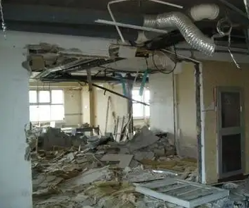 嘉兴店面拆除1.png